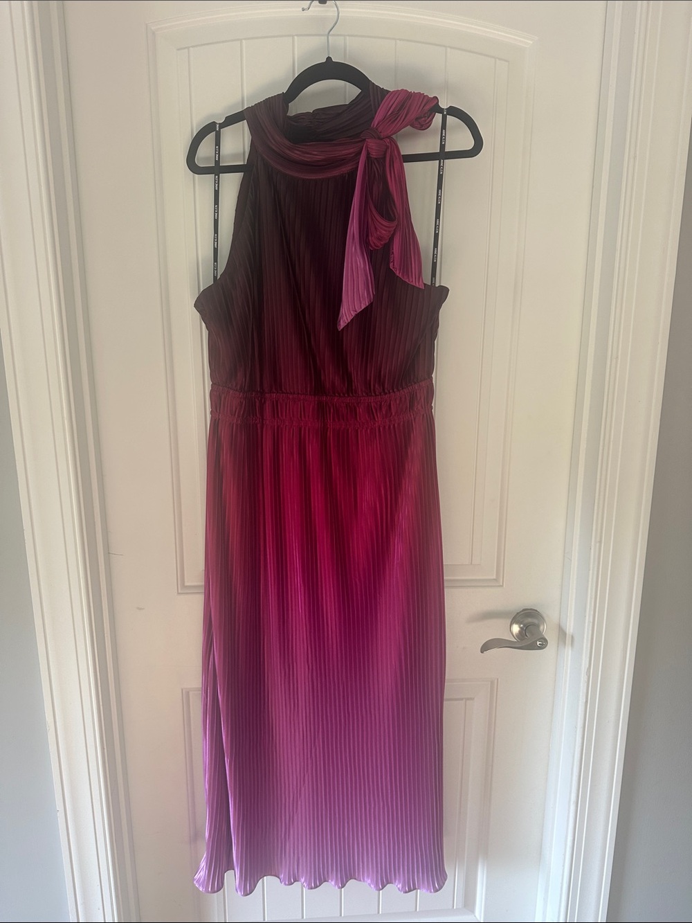 Women's Pleated Ombre Halter Midi Dress in Magenta